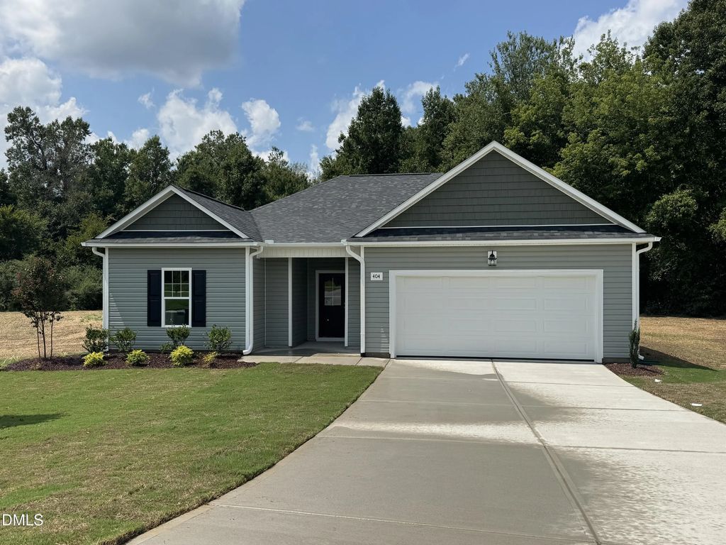404 Lyon Estates Drive, La Grange