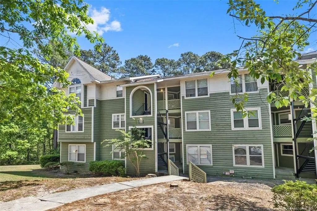 950 Stewarts Creek Drive 9, Fayetteville