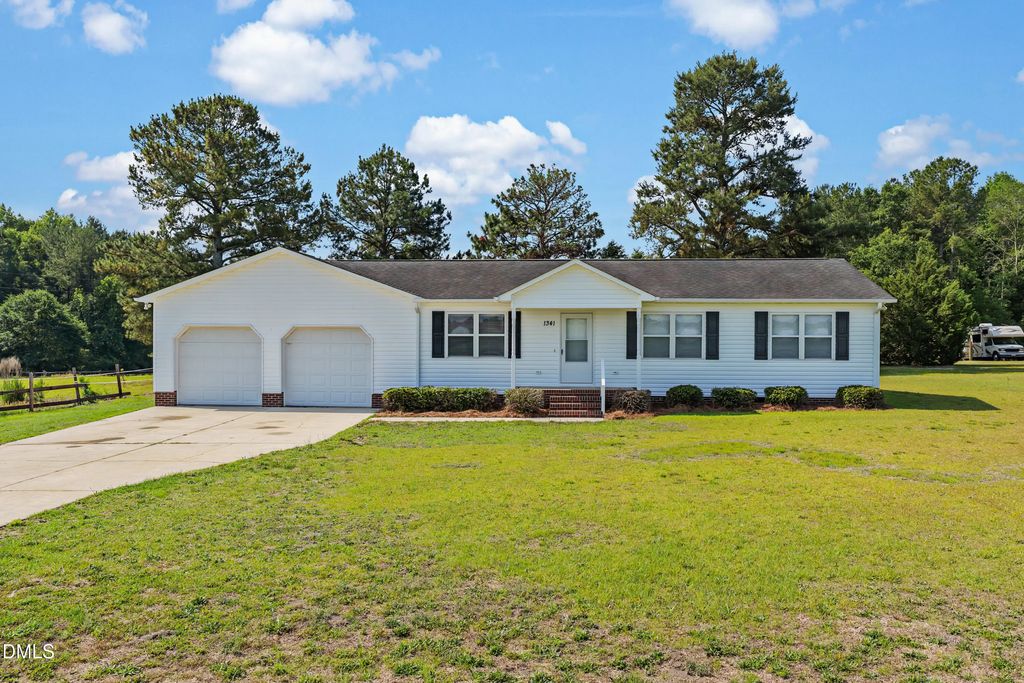 1341 Lemuel Black Road, Bunnlevel