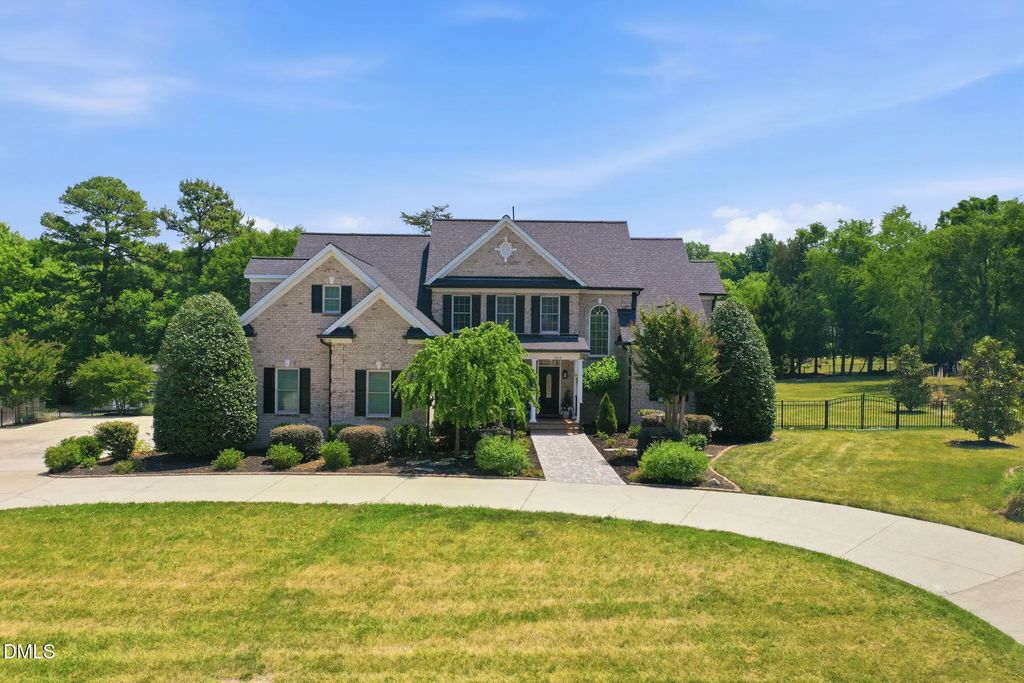 3356 Winston Drive, Burlington