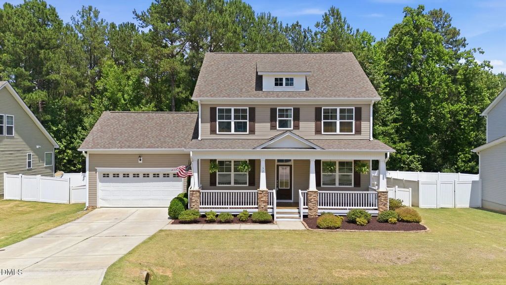 52 Grey Hawk Drive, Garner