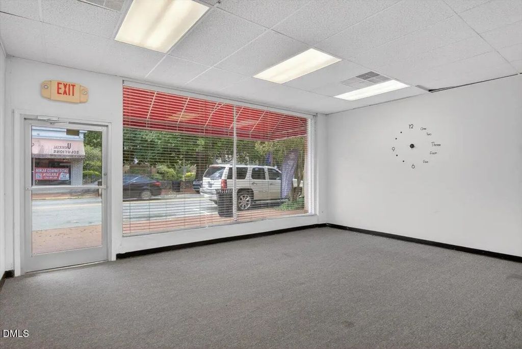 126 N Main Street, Warrenton