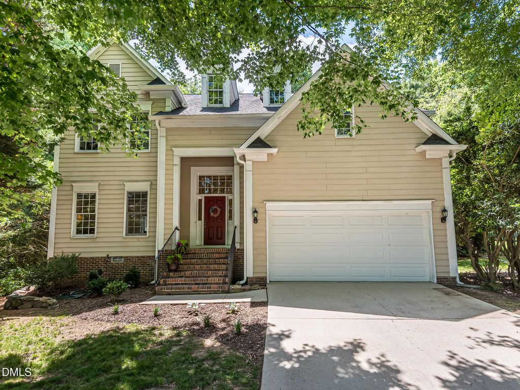107 Walmsley Court, Cary