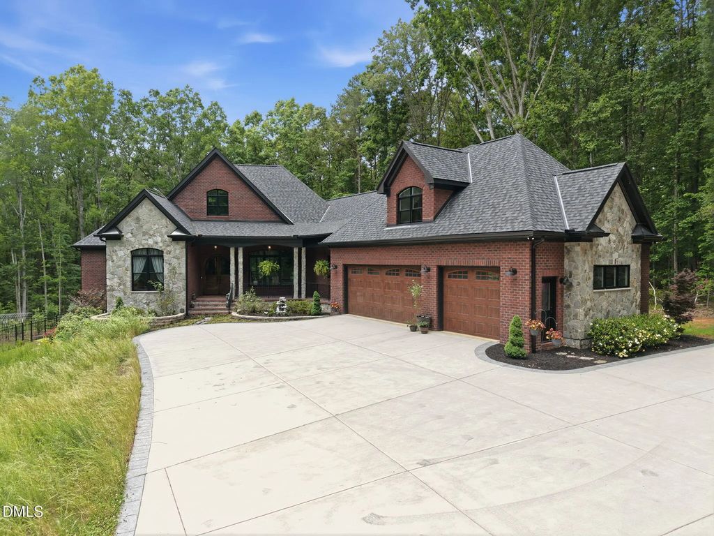 1107 Westridge Road, Rougemont