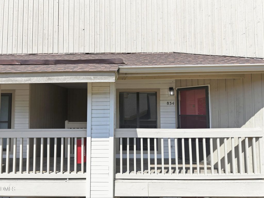 834 New Kent Place, Cary