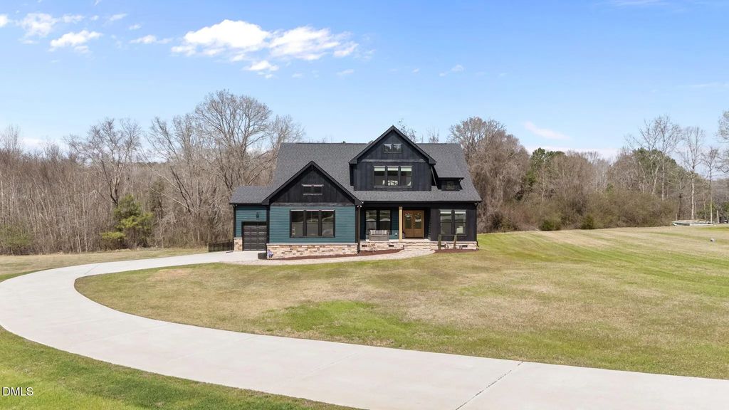 742 Lake Magnolia Way, Smithfield