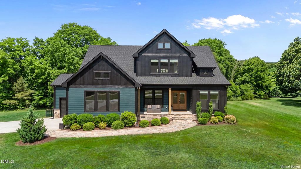 742 Lake Magnolia Way, Smithfield