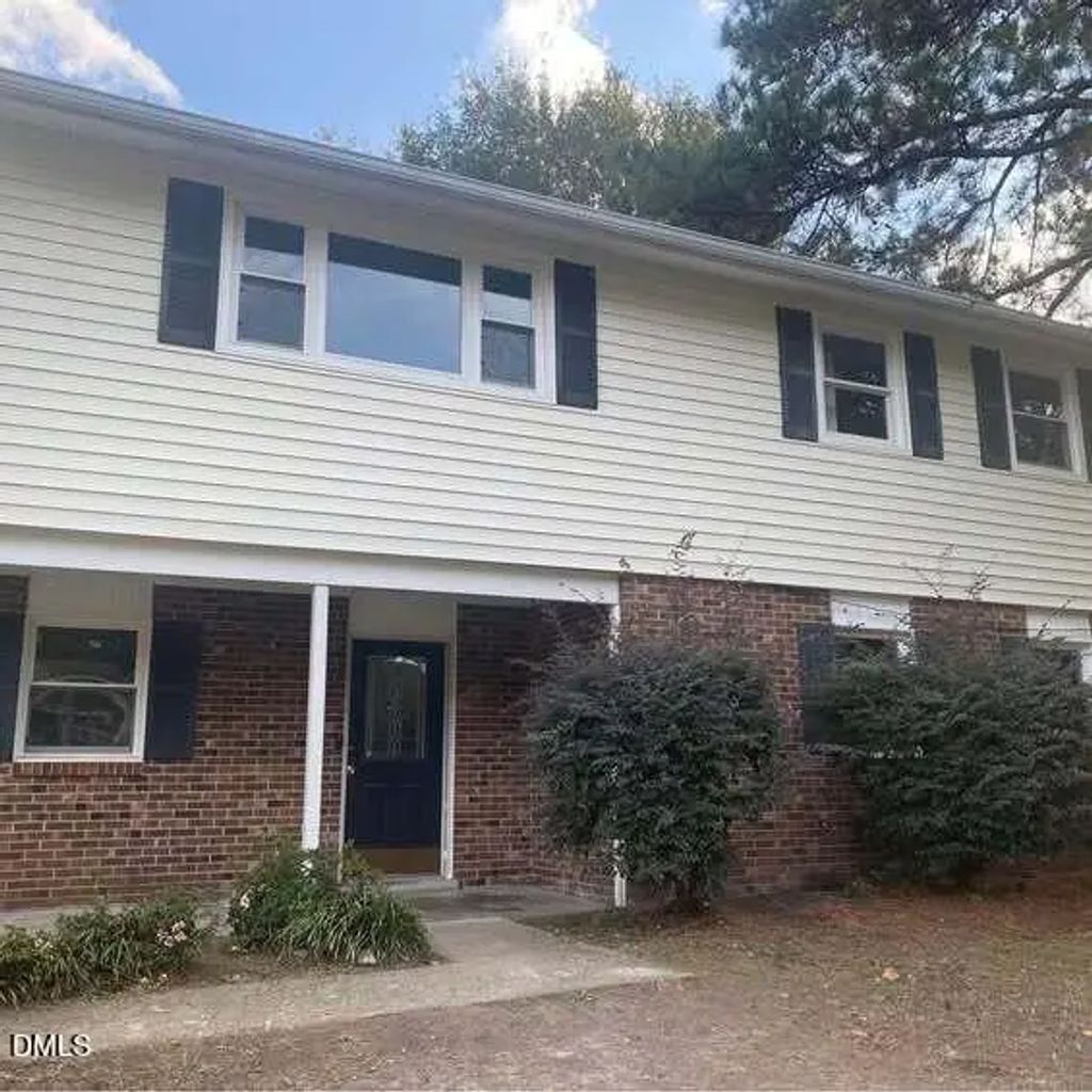 2021 Waters Drive, Raleigh