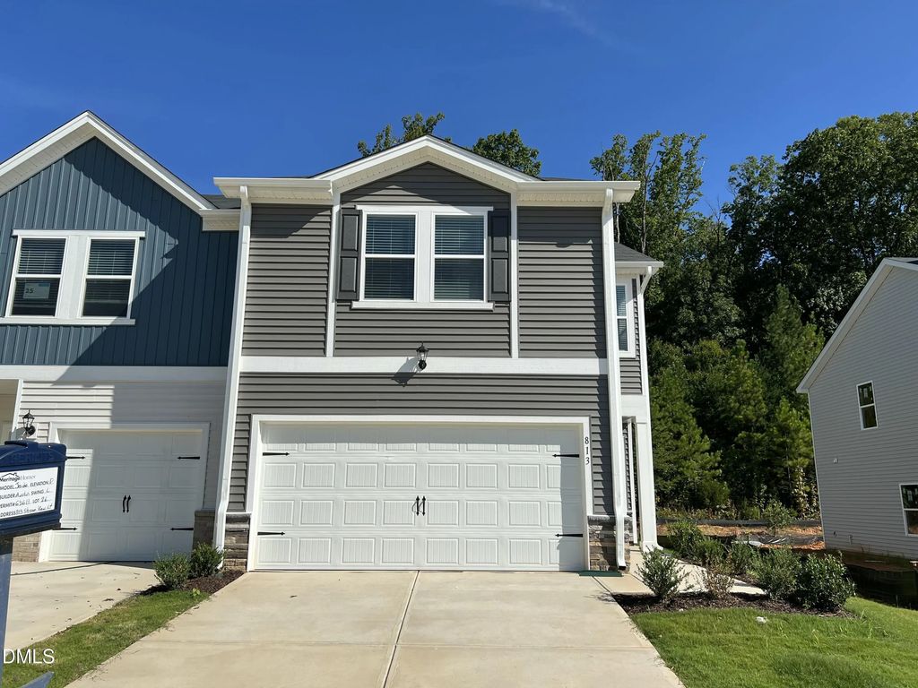 813 Stream View Court, Mebane