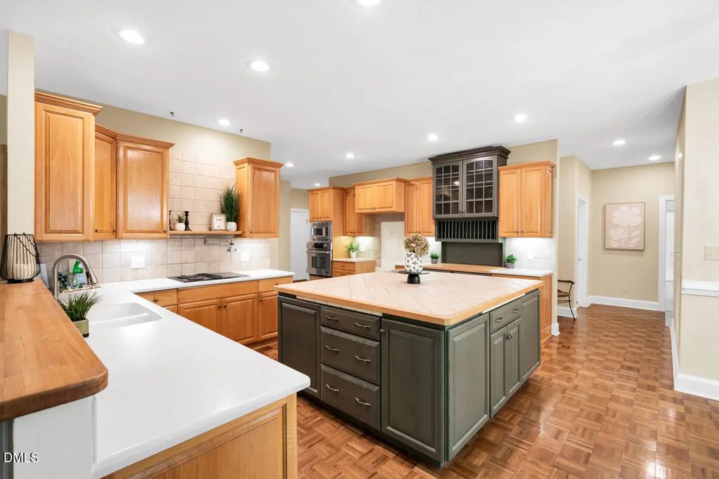 862 Hatfield, Pittsboro