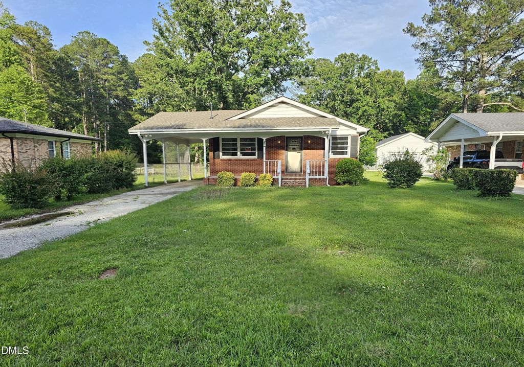 408 Oak Street, Smithfield