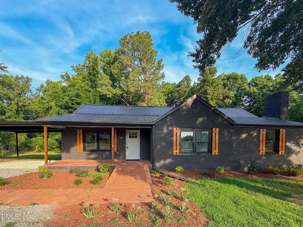 45 Halifax Road, Roxboro