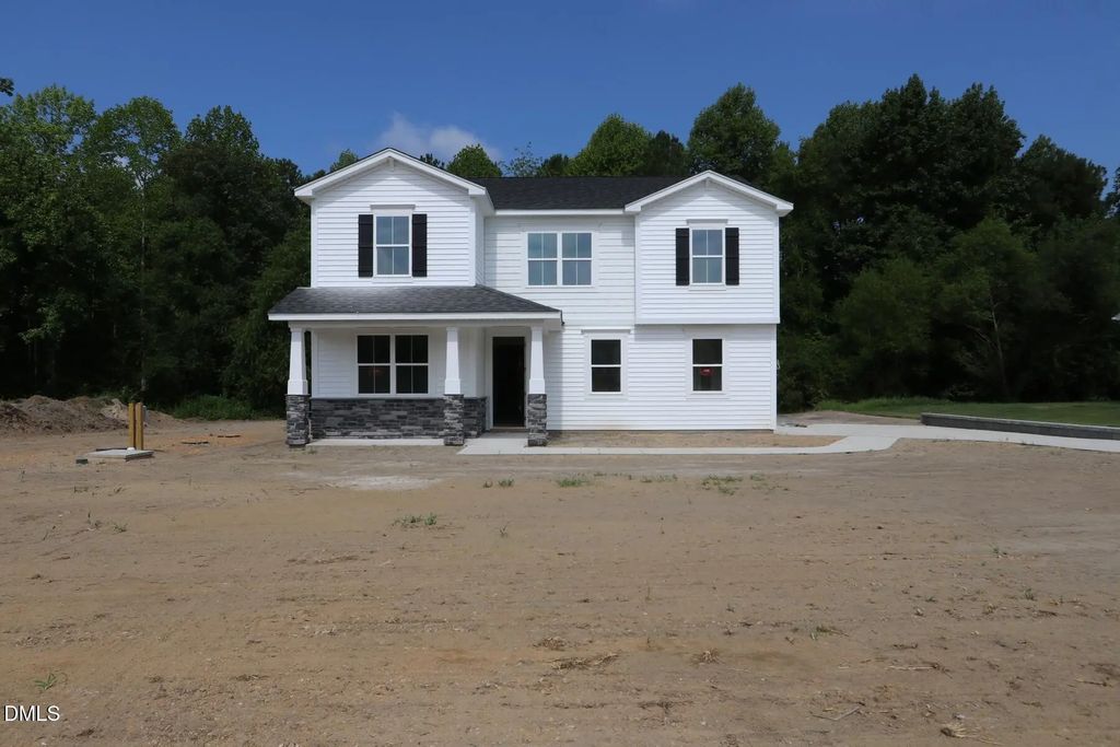 74 Mendenhall Drive, Angier