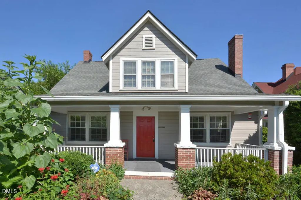 1814 Chapel Hill Road, Durham