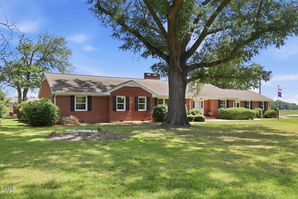 880 Wire Road, Bunnlevel