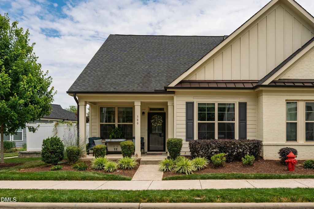 300 Bridge Street, Hillsborough