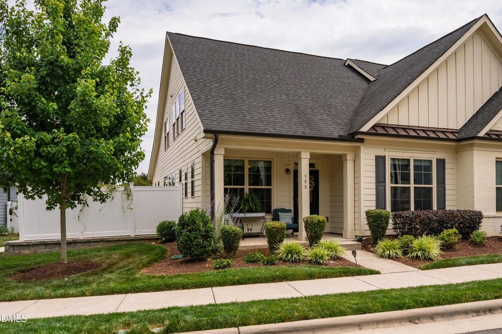300 Bridge Street, Hillsborough