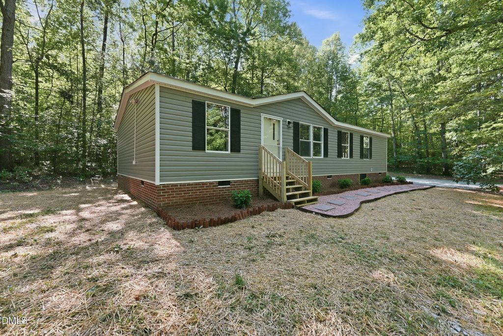 6041 Burlington Road, Gibsonville