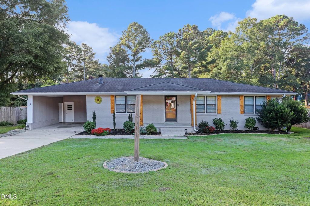 5 Eden Drive, Smithfield
