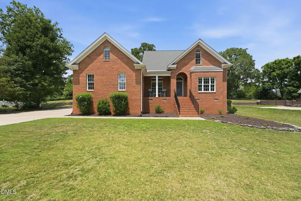 1246 Pebble Drive Drive, Graham
