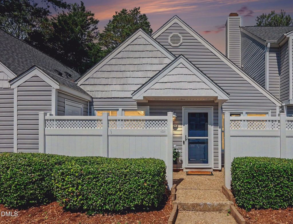 5029 Avenida Del Sol Drive, Raleigh