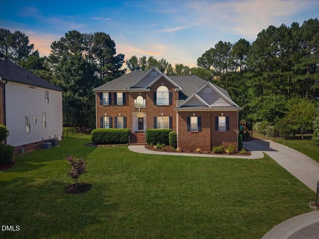2817 Crystal Oaks Lane, Raleigh
