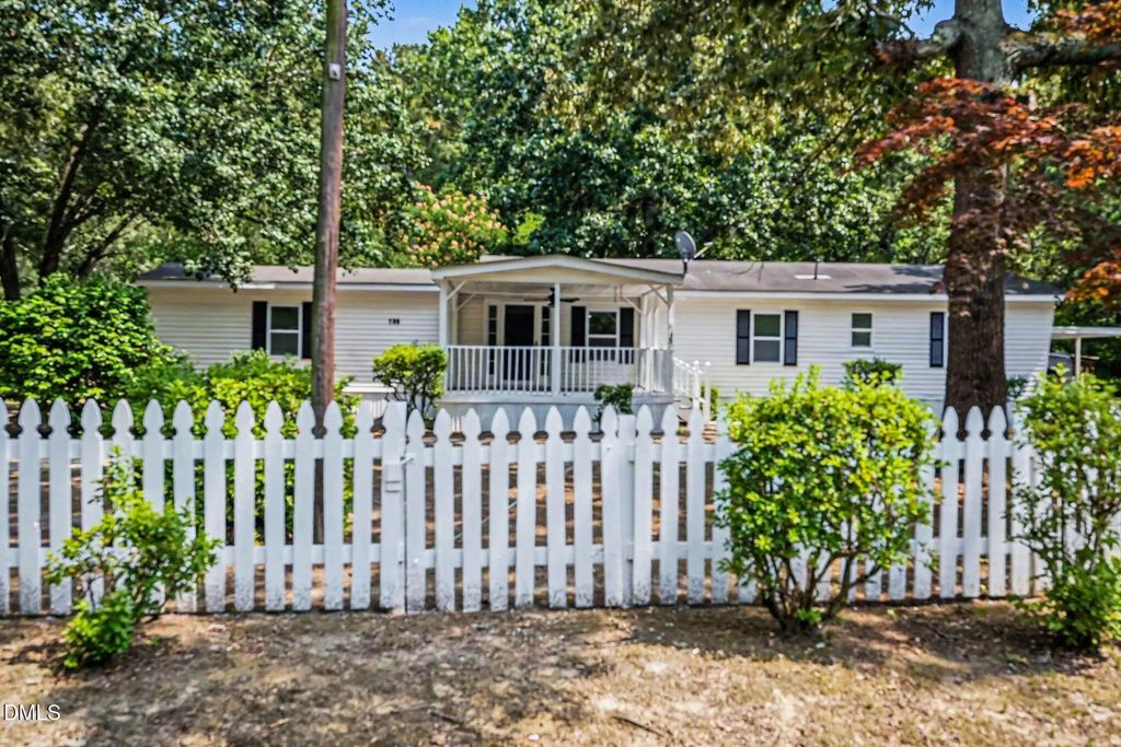 135 Trails End Drive, Selma