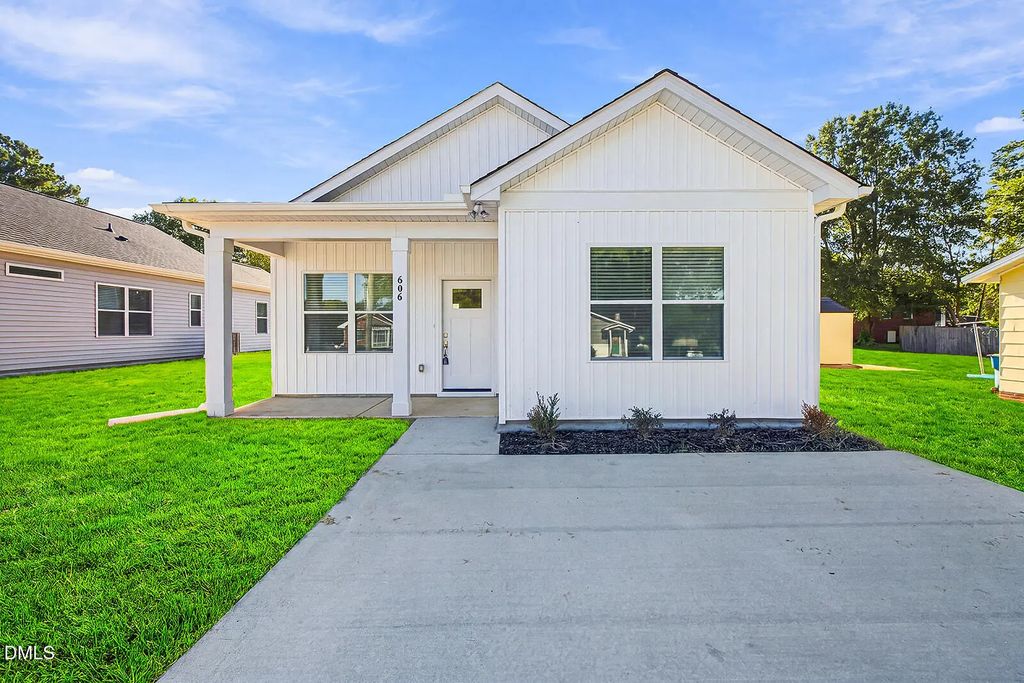 606 E Granville Street, Dunn