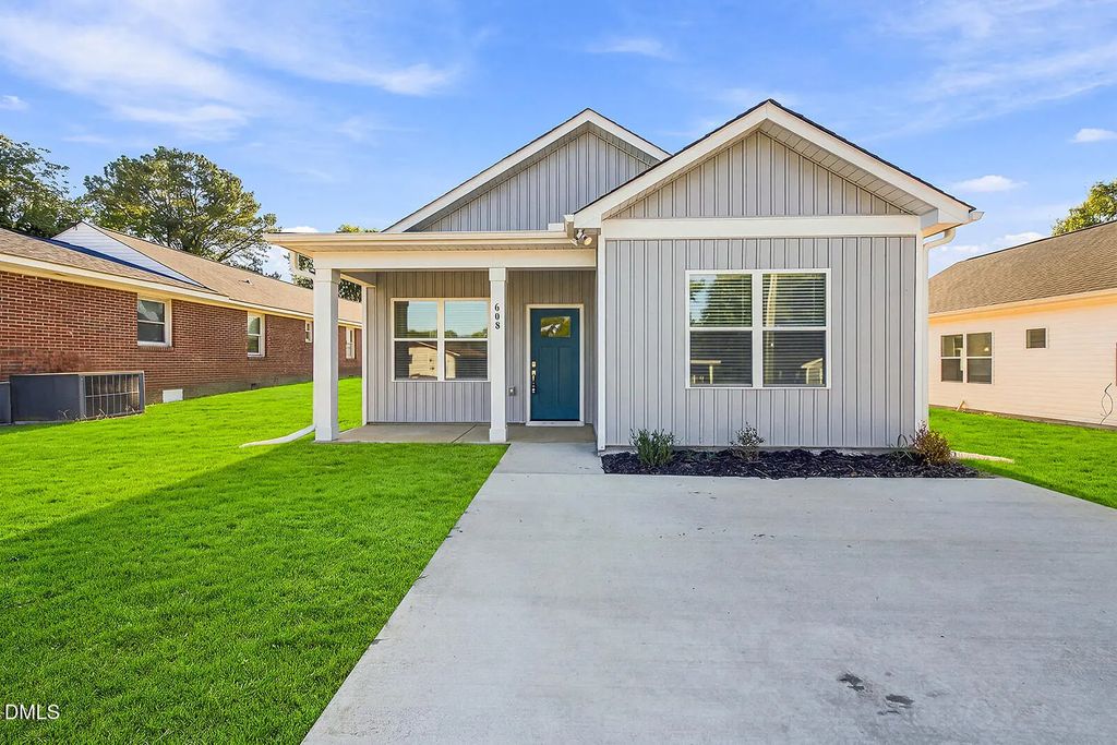 608 E Granville Street, Dunn
