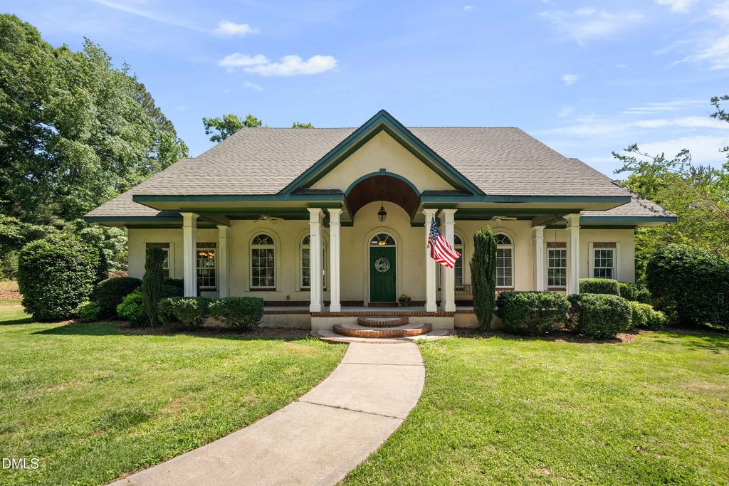 6717 Rolemodel Way, Holly Springs