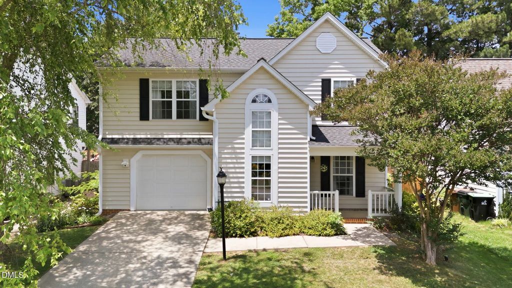 304 Stone Hedge Court, Holly Springs