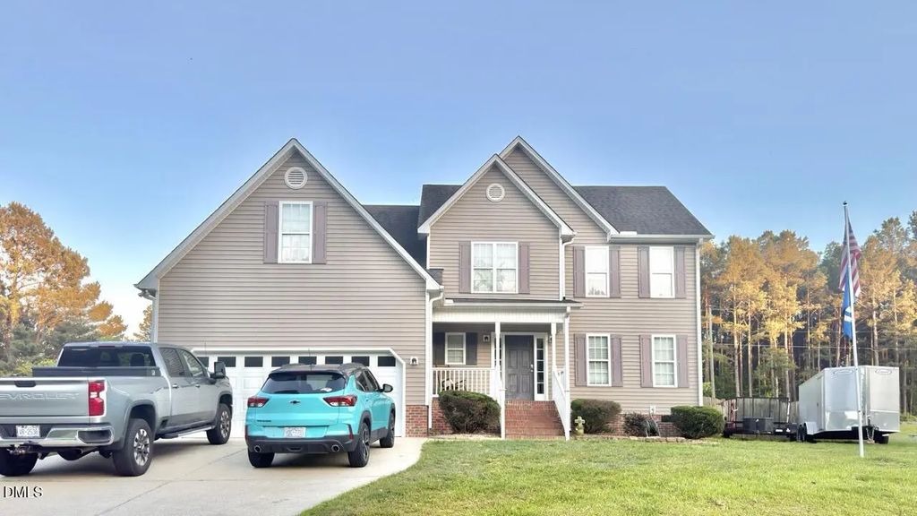 215 Yesteryear Court, Angier