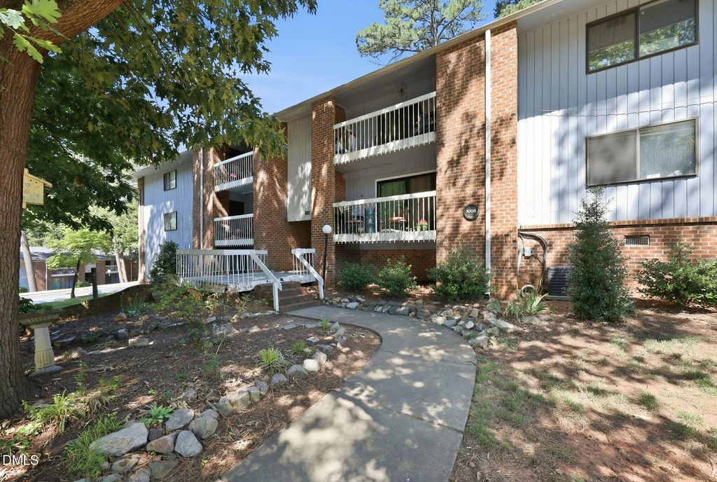 1008 Sandlin Place B, Raleigh