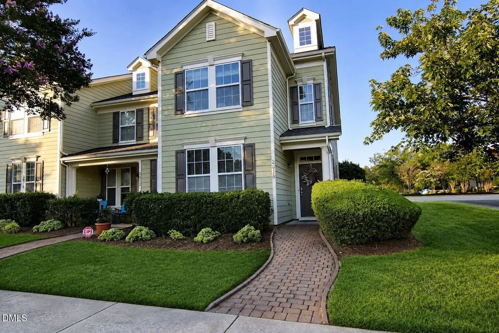 2010 Rapid Falls Road, Cary