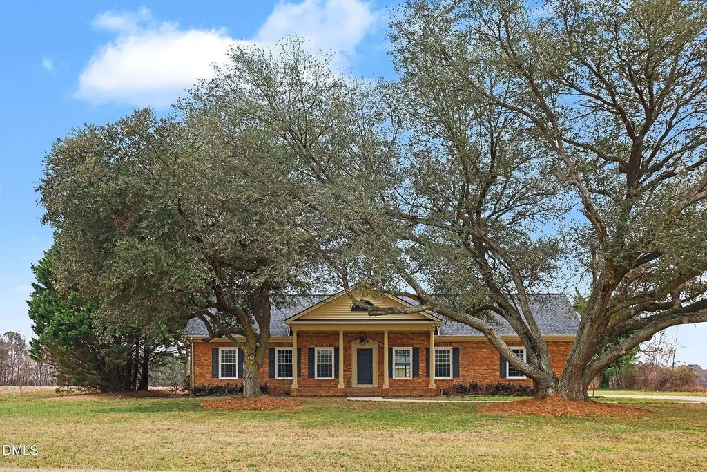 7104 Nc-210, Angier