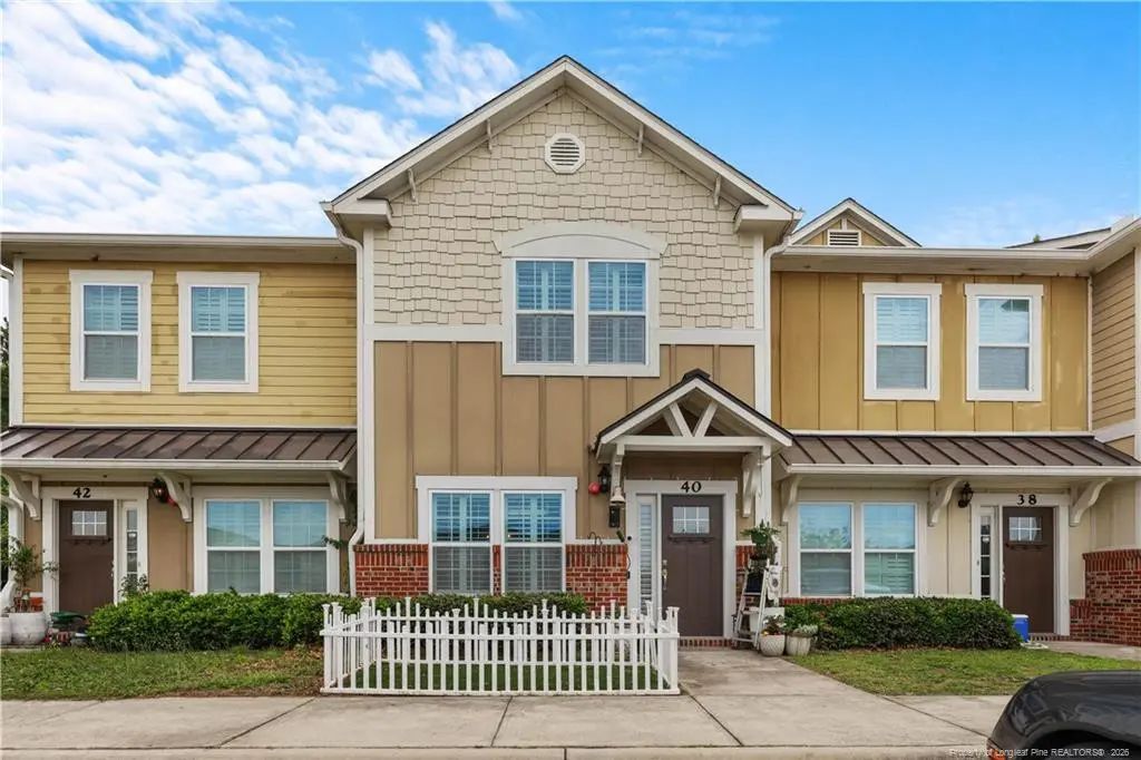 40 Hunter's Run Avenue, Pembroke