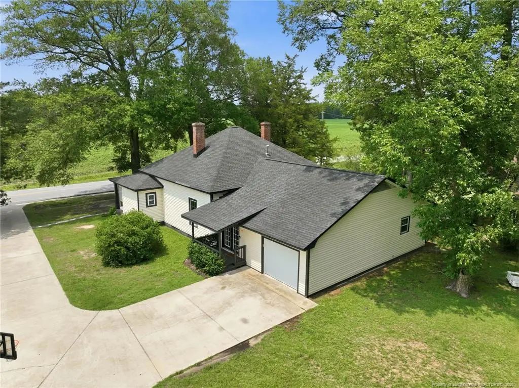 908 Middle Road, Fayetteville