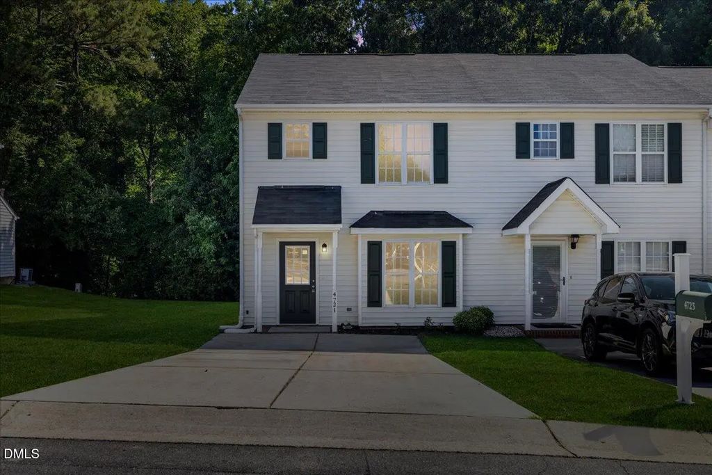 4721 Tanglewood Oaks Street, Raleigh