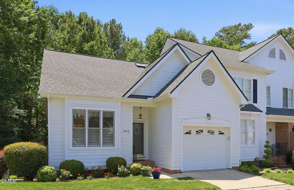 306 Vinca Circle, Cary
