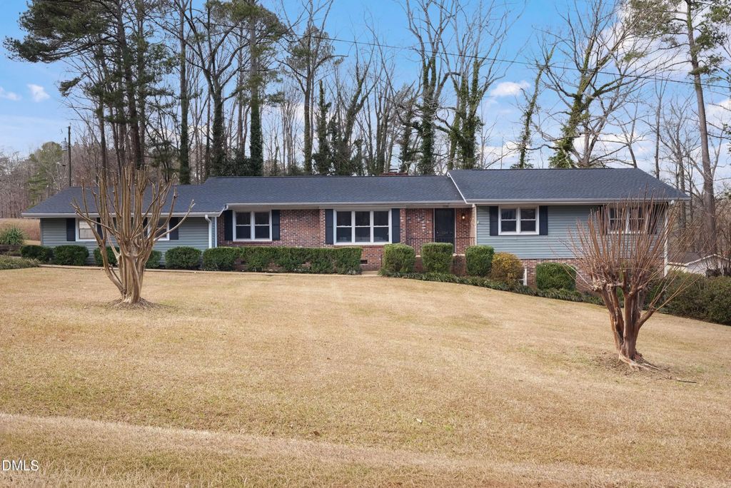 1104 Oldham Lake Road, Sanford