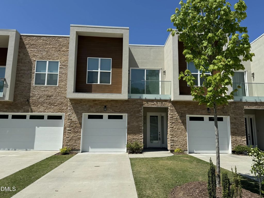 4016 Southpoint Lndg Way, Durham