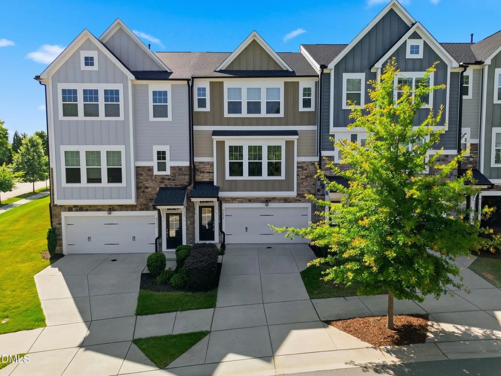 8403 Garnet Rose Lane, Raleigh