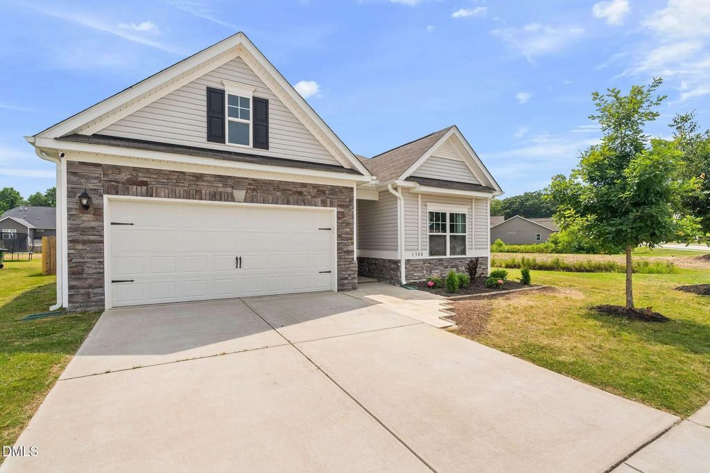 1300 London Meadow Way, Fuquay Varina