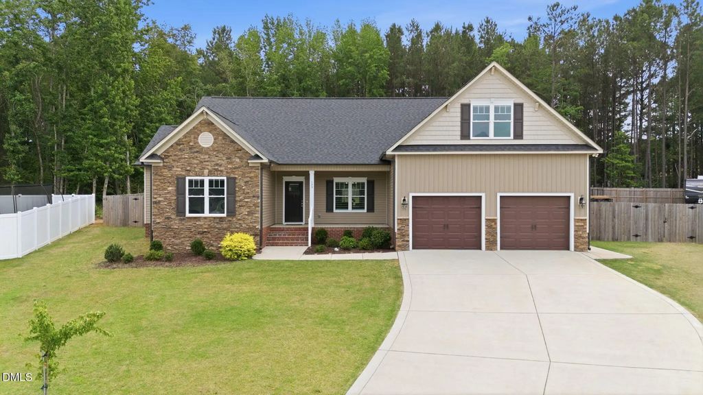 133 Buckhaven Court, Holly Springs