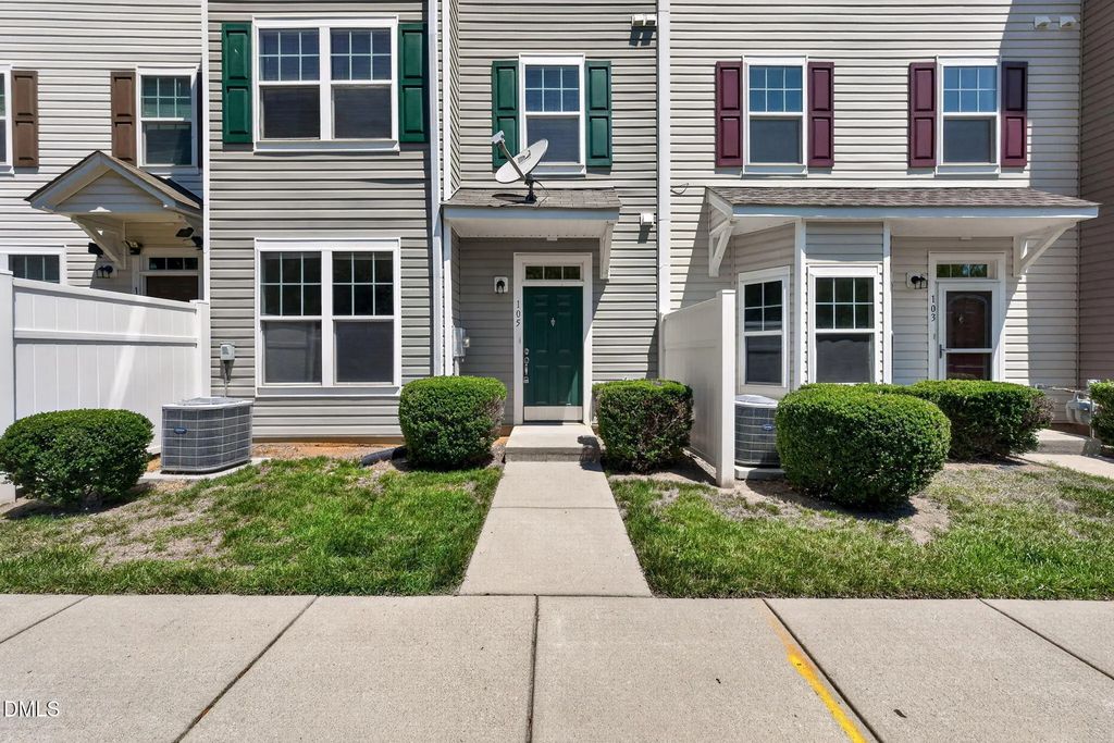 11100 Gwynn Oaks Drive 105, Raleigh