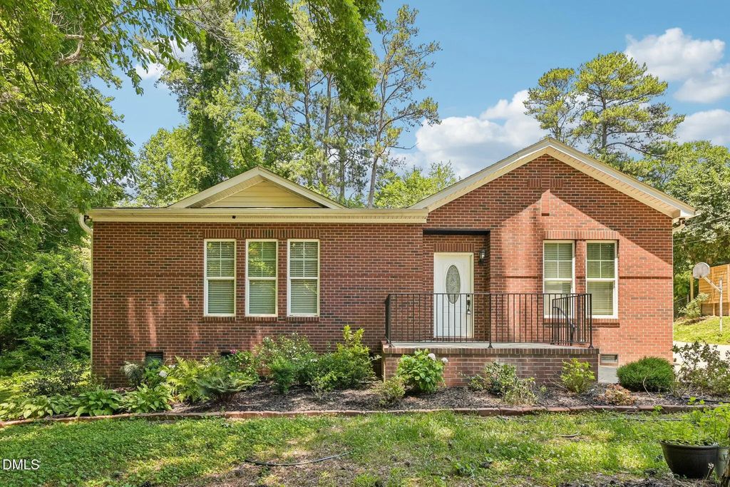 616 Maple Lane, Raleigh