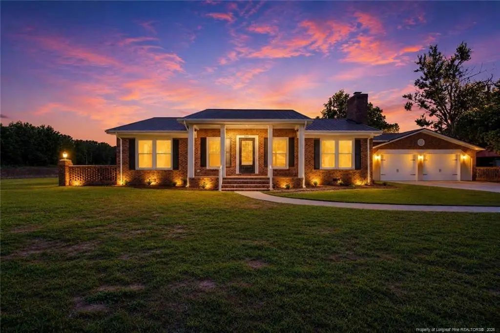 801 Pinewood Road, Fairmont