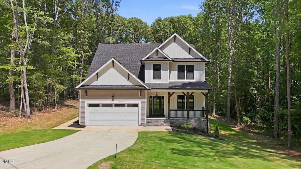 627 Shawnee Drive, Louisburg