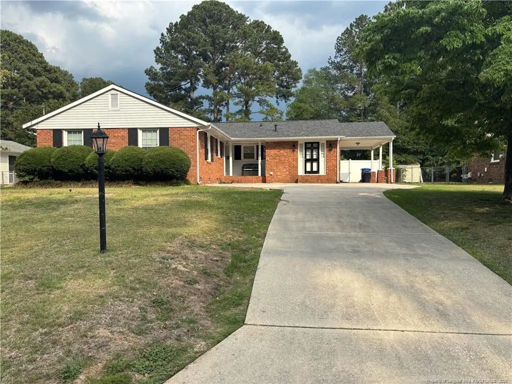 525 Waterbury Drive, Fayetteville