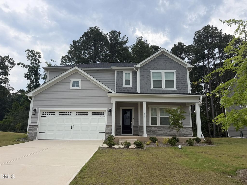 611 Contento Court, Sanford